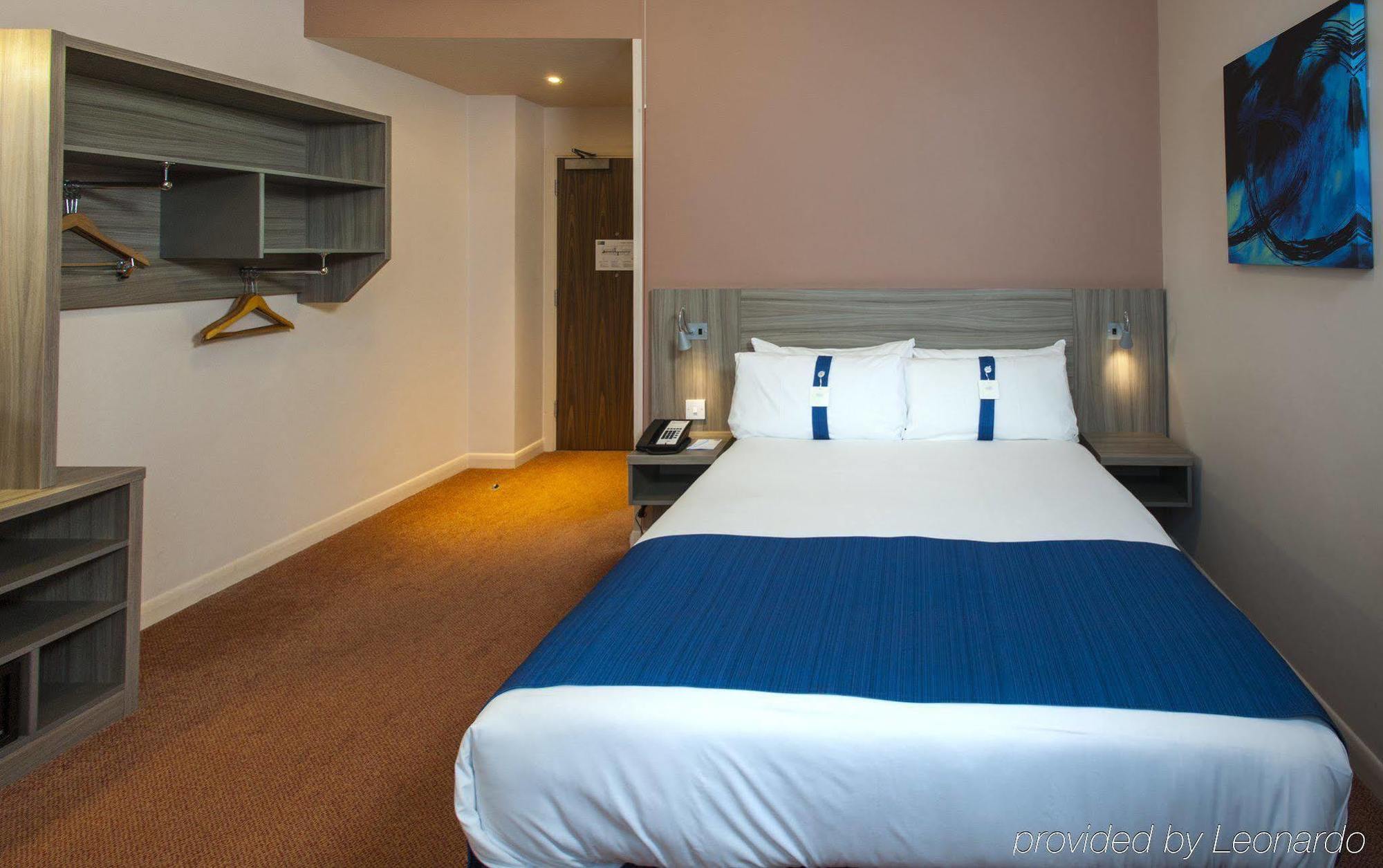 Holiday Inn Express London - Vauxhall Nine Elms, An Ihg Hotel Bagian luar foto